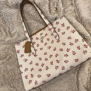 LARGE COACH PURSE | WITH LARGE STRAP